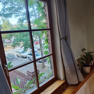 Blick zum Bäcker